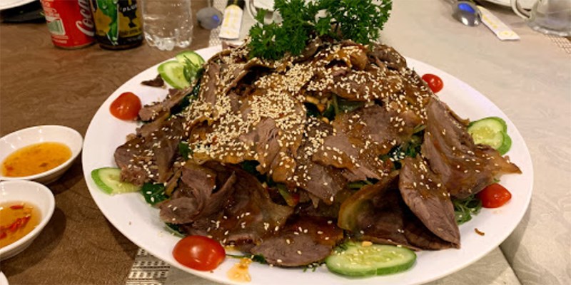 Nhà hàng Vườn Ẩm Thực Nai Vàng
