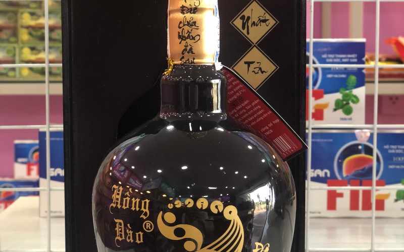 Rượu Hồng Đào