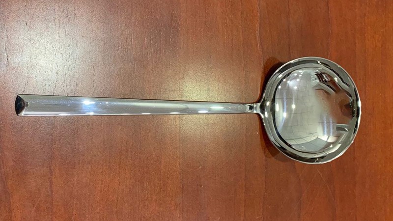 Vá múc súp lớn