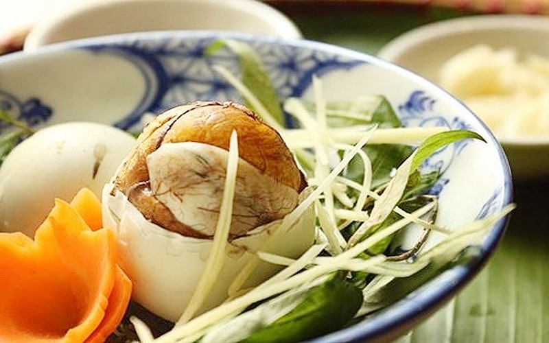 Vịt lộn nước dừa