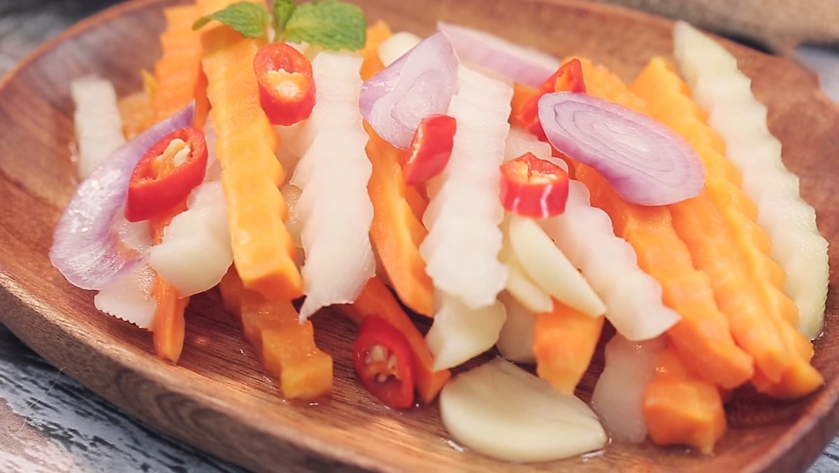 Hướng dẫn Cách làm dưa chua su hào cà rốt ngon như một món ăn kèm tuyệt vời
