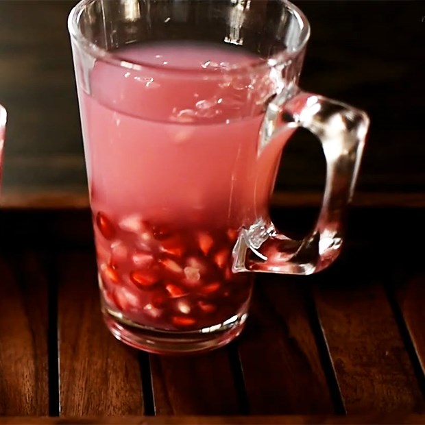2 cách pha trà lựu đỏ nhìn là thích uống là mê cực đơn giản tại nhà
