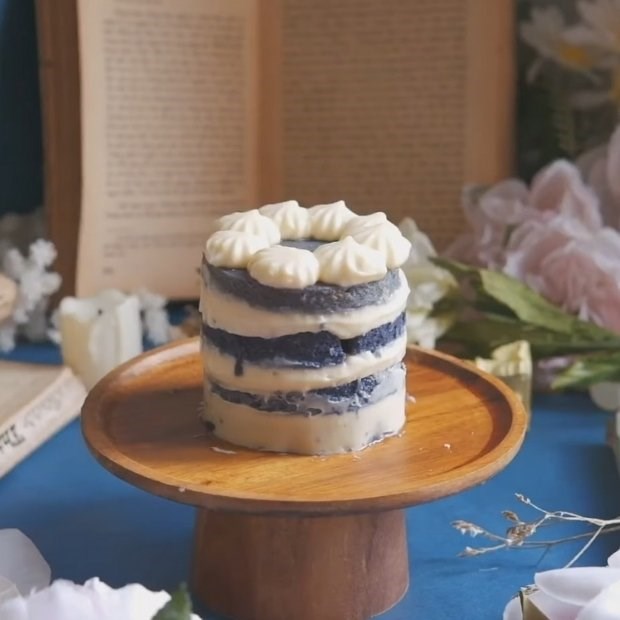 Cách làm bánh sữa chua hoa đậu biếc blue velvet không cần lò nướng