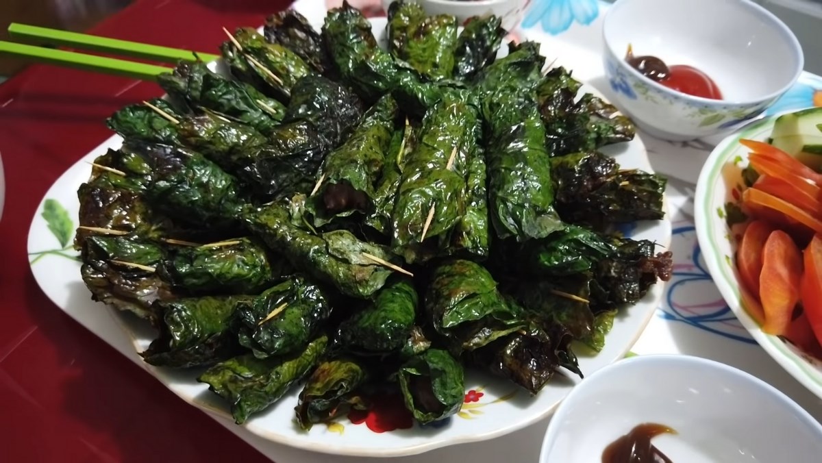 Thịt trâu nướng lá lốt