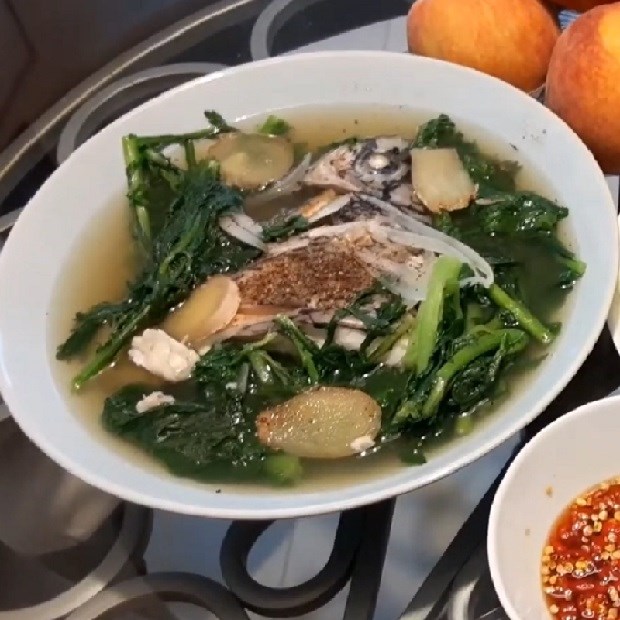 Cách làm canh cải cúc nấu cá rô dân dã, thơm ngon cho bữa cơm thêm hấp dẫn