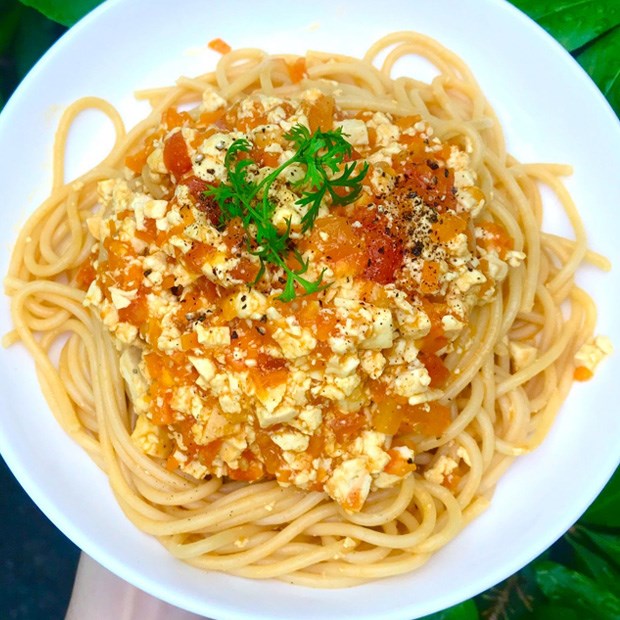 Cách làm mì Ý chay sốt cà chua đậu hũ, thơm ngon đơn giản tại nhà