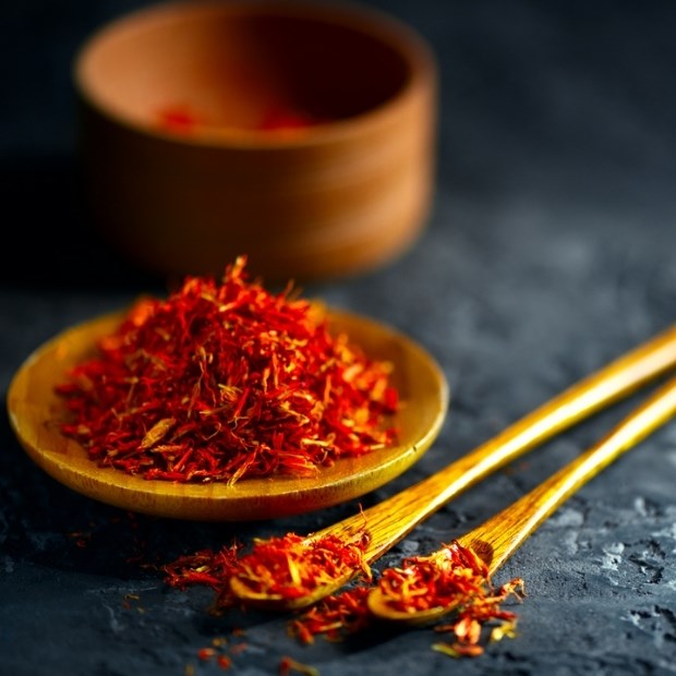 Cách áp dụng, những để ý khi sử dụng saffron