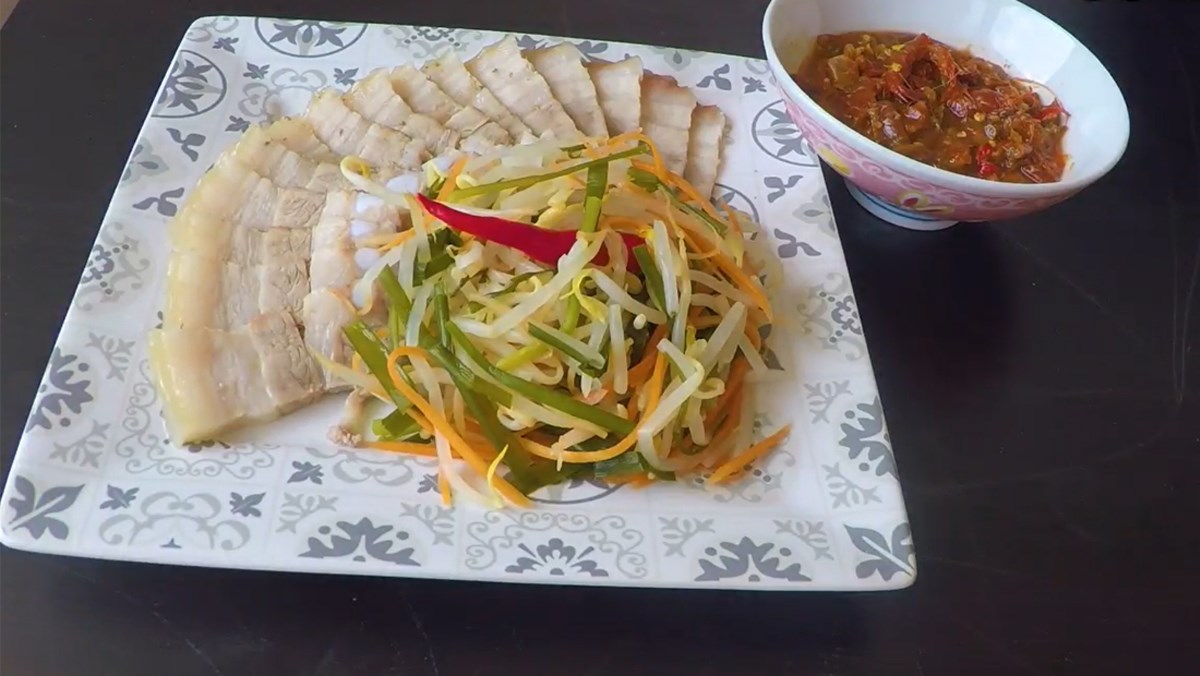 Dưa giá hẹ bằng nước vo gạo