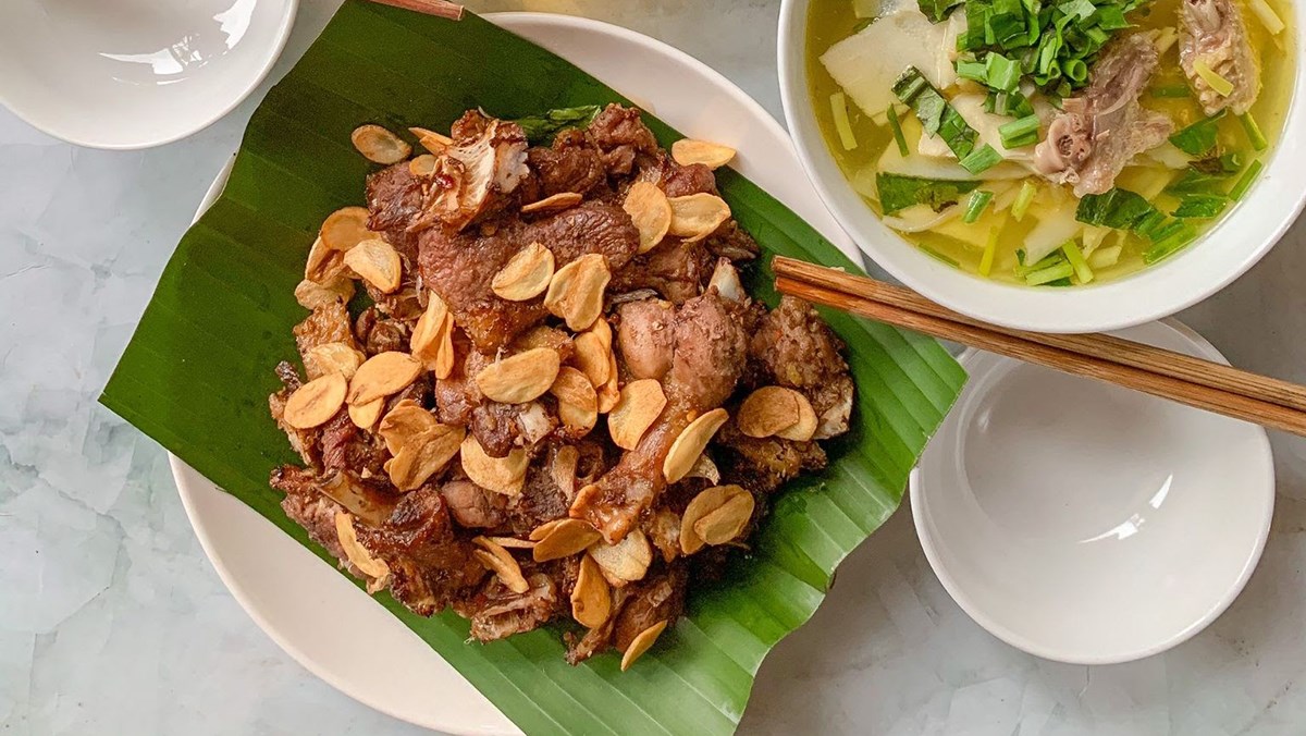 Ngan cháy tỏi bằng nồi chiên không dầu