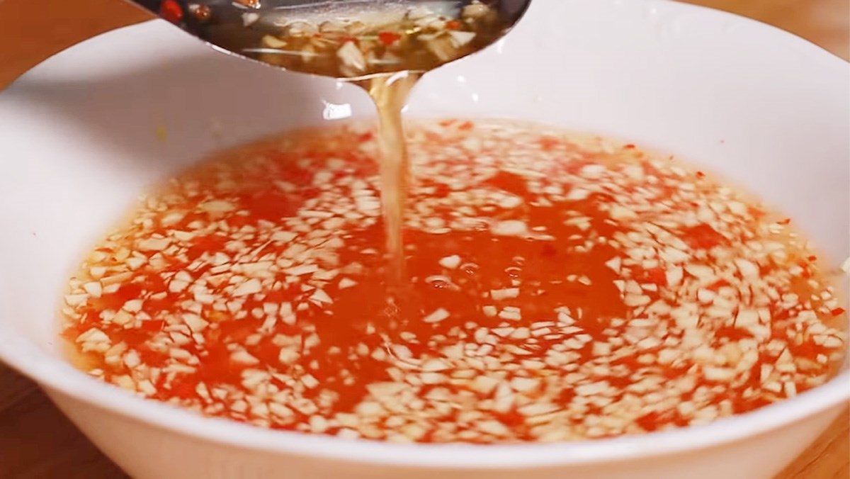 Cách làm nước mắm ăn bún thịt nướng chua ngọt, ngon như ngoài hàng