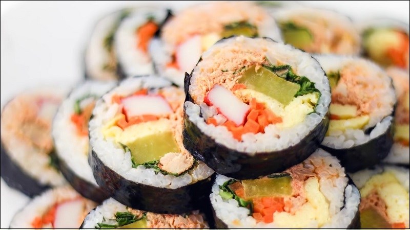 Cơm cuộn (Kimbap)