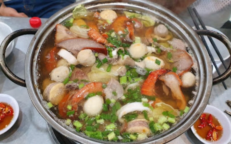Lẩu Quốc Tế