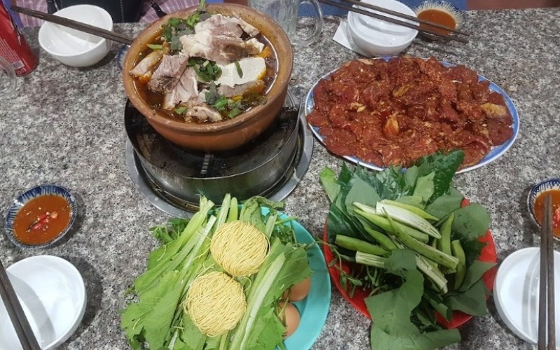 Lẩu bò Minh Châu