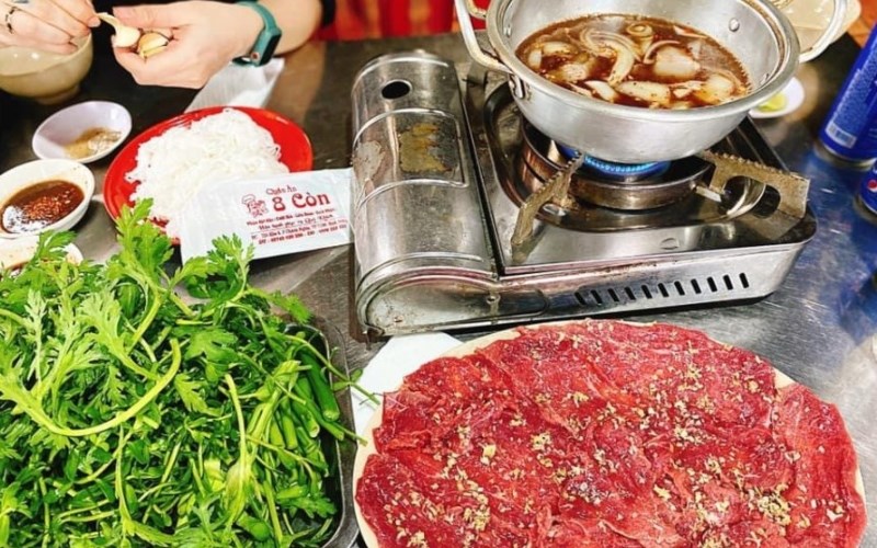 Lẩu Bò Mắm Ruốc – Tám Còn