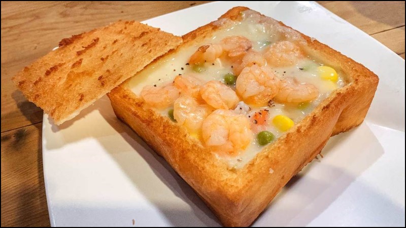 BÁNH MÌ QUAN TÀI
