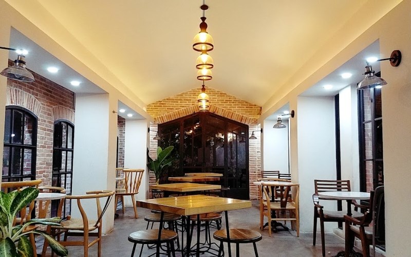 Không gian tiệm cafe Nhã Nam Books N' Coffee