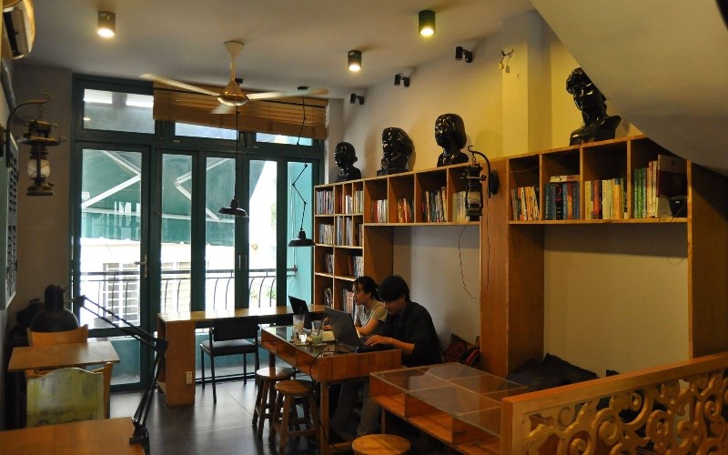 Không gian quán cafe Slowee