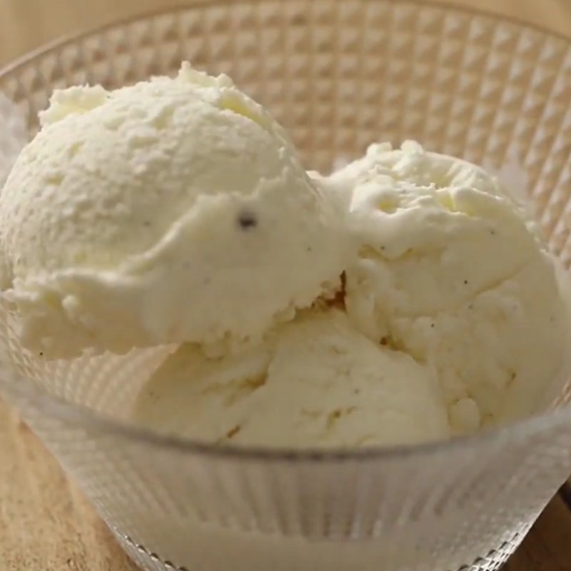 Bước 4 Hoàn thành Affogato - cà phê kem tươi