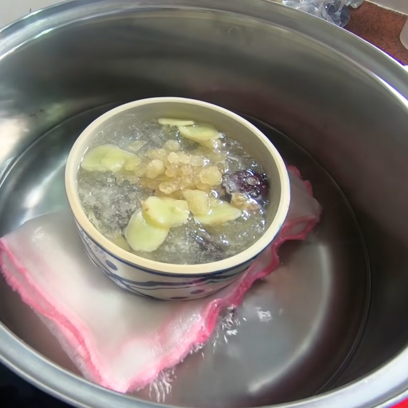 Bước 4 Chưng yến Yến chưng táo đỏ hạt sen
