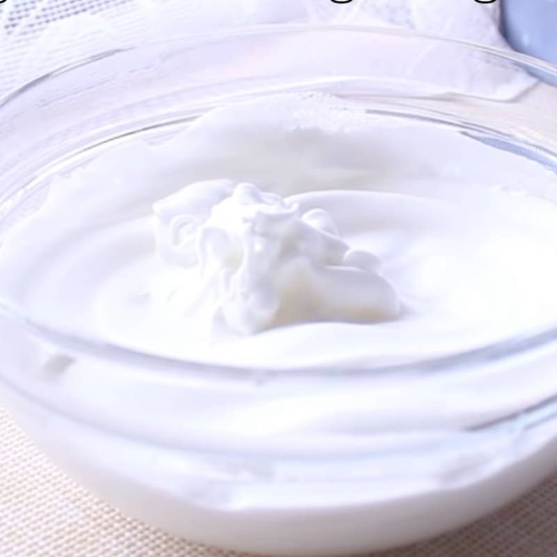 Bước 1 Đánh bông lòng trắng trứng Bánh quy dừa