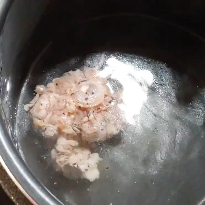 Bước 4 Hầm đuôi bò Đuôi bò hầm hạt sen