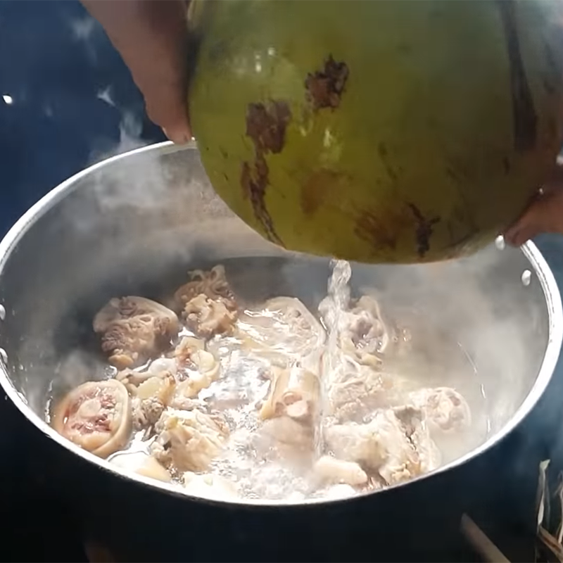 Bước 3 Hầm đuôi bò Đuôi bò hầm đậu đen