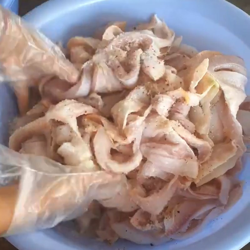 Bước 2 Ướp gia vị khô cá Khô cá diêu hồng