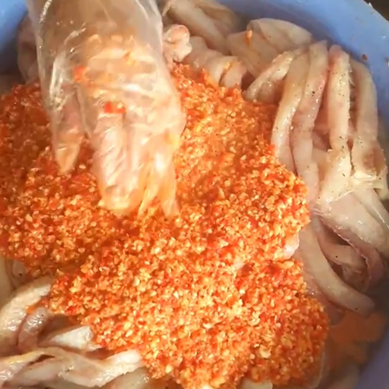 Bước 2 Ướp gia vị khô cá Khô cá diêu hồng