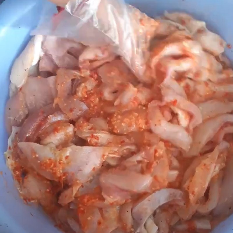 Bước 2 Ướp gia vị khô cá Khô cá diêu hồng