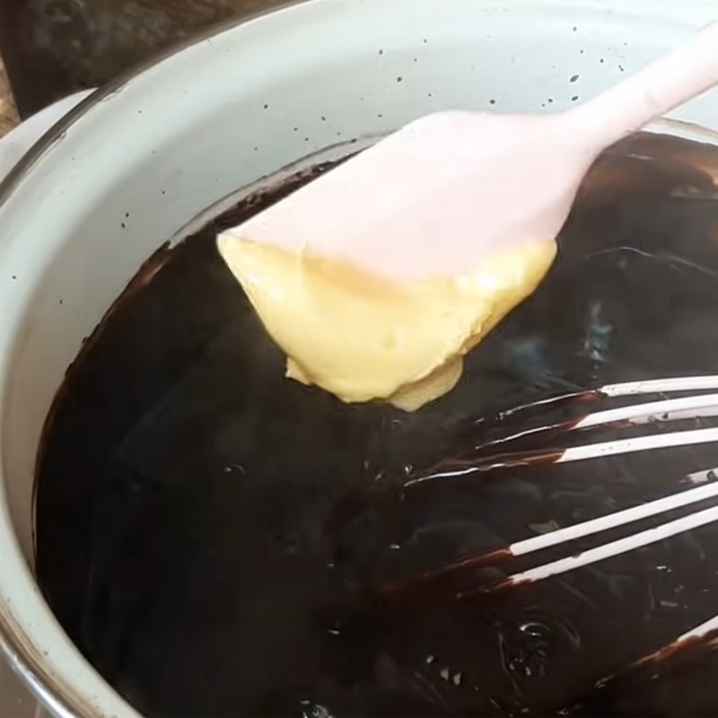 Bước 4 Làm nhân socola Bánh donut socola chiên