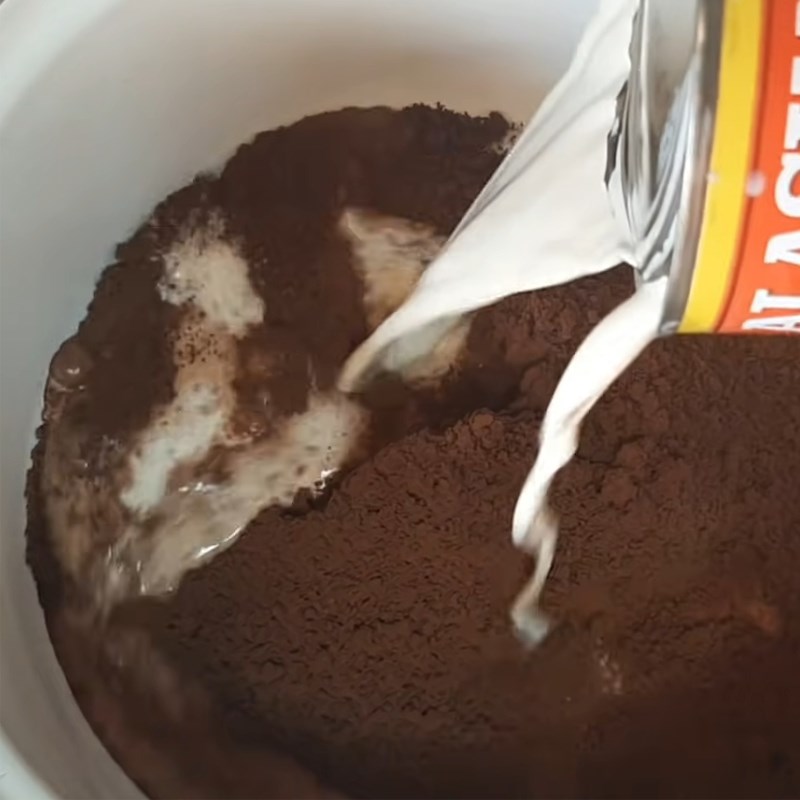 Bước 4 Làm nhân socola Bánh donut socola chiên