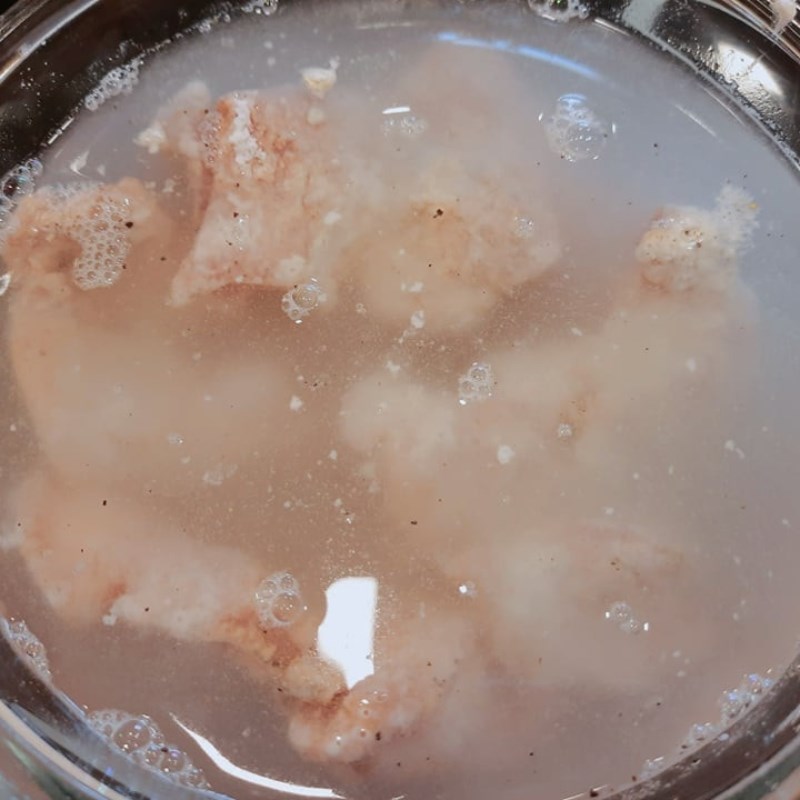 Bước 3 Lăn thịt gà qua bột Gà rán KFC