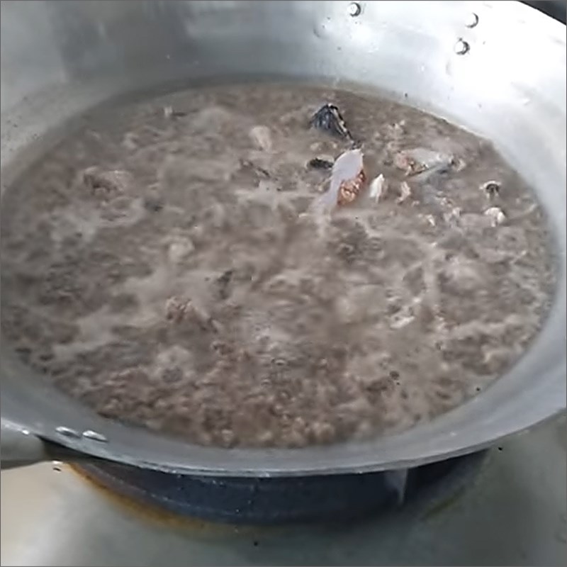 Bước 1 Nấu cá và thịt băm Nước chấm chẻo