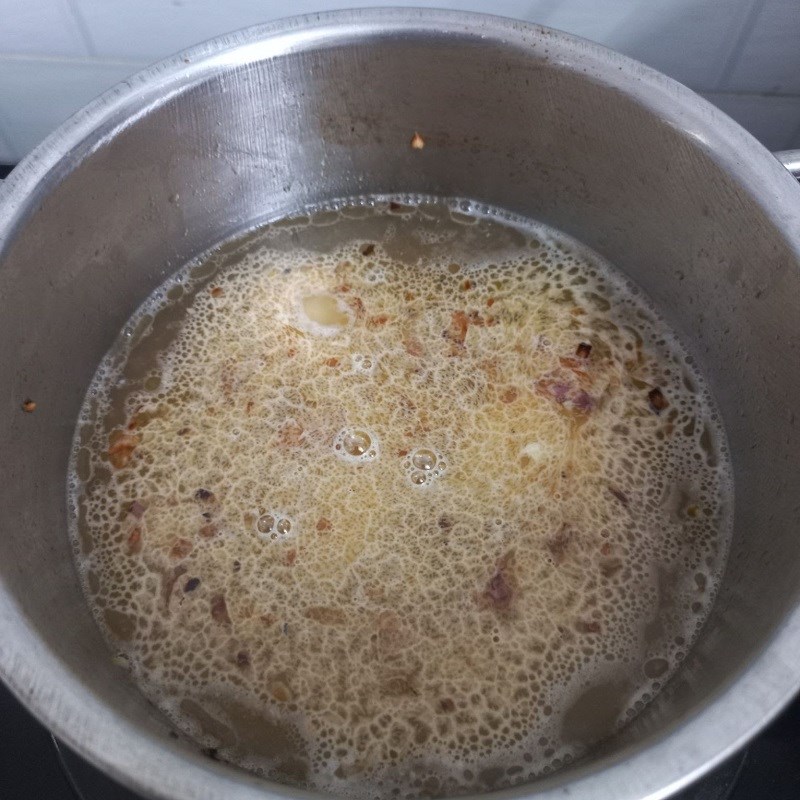 Bước 3 Nấu canh Canh khổ qua nấu tôm khô (công thức được chia sẻ từ người dùng)