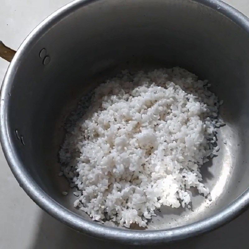Bước 2 Nấu cháo trắng Cháo trứng muối