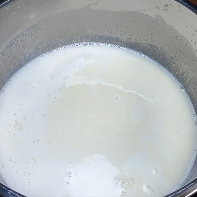 Bước 1 Nấu hỗn hợp sữa Kem siro bạc hà