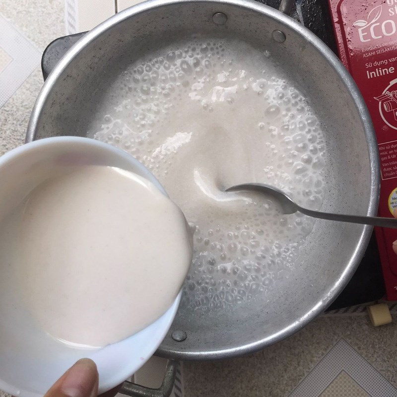 Bước 5 Nấu nước cốt dừa Chè khoai mì viên