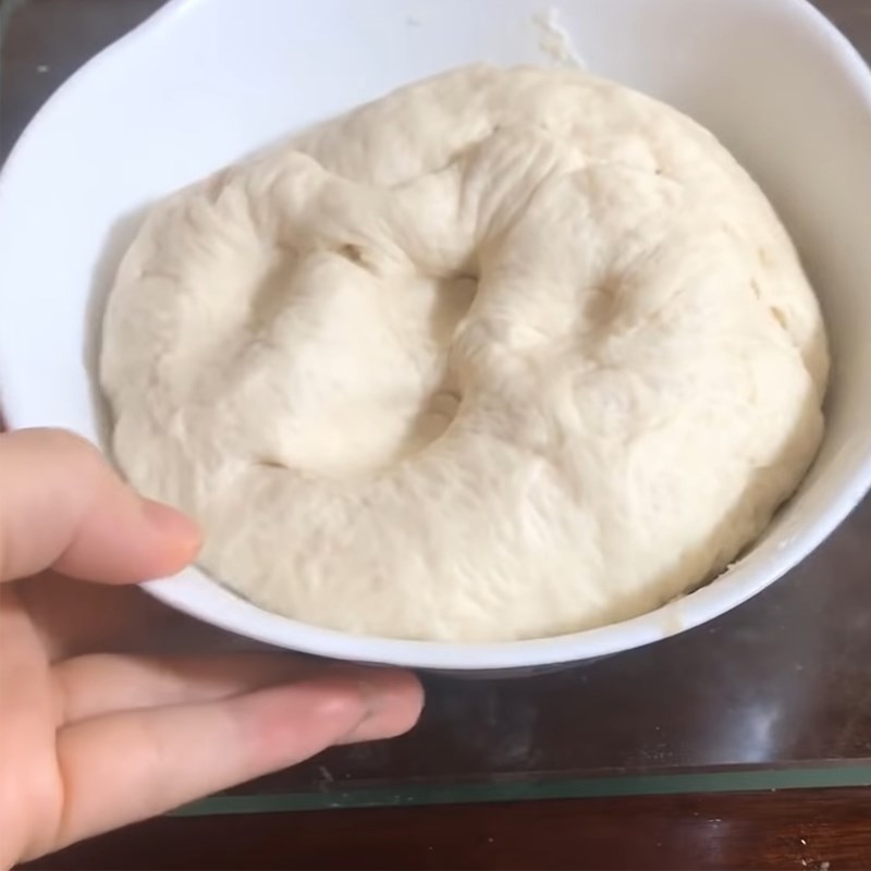 Bước 2 Nhồi và ủ bột Bánh mì đặc ruột bằng nồi chiên không dầu