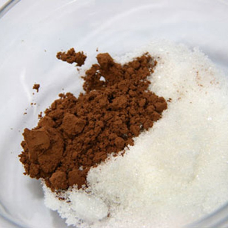Bước 1 Pha đường và bột cacao Cacao nóng bằng lò vi sóng
