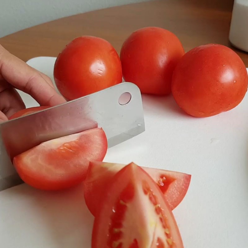 Bước 2 Sơ chế các nguyên liệu khác Cá lóc om dưa