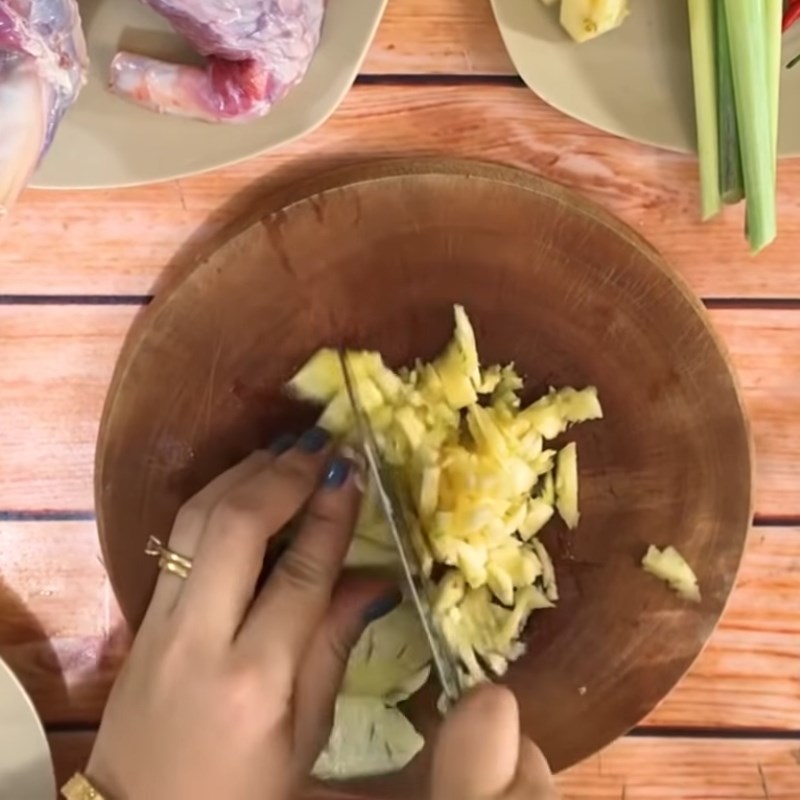 Bước 2 Sơ chế các nguyên liệu khác Lẩu bò nhúng dấm (giấm)