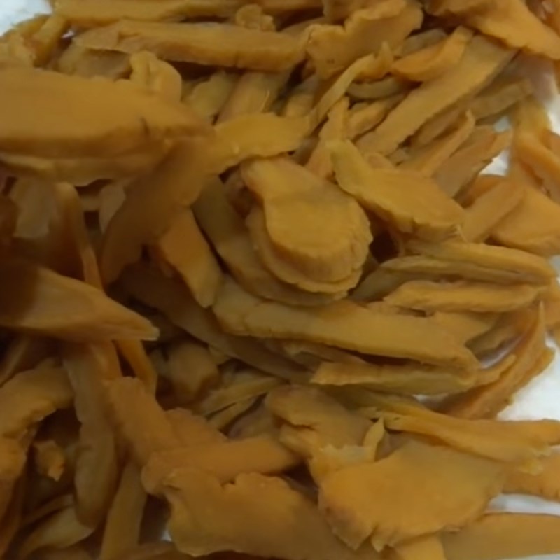 Bước 1 Sơ chế củ cải muối Canh củ cải muối (xá bấu)