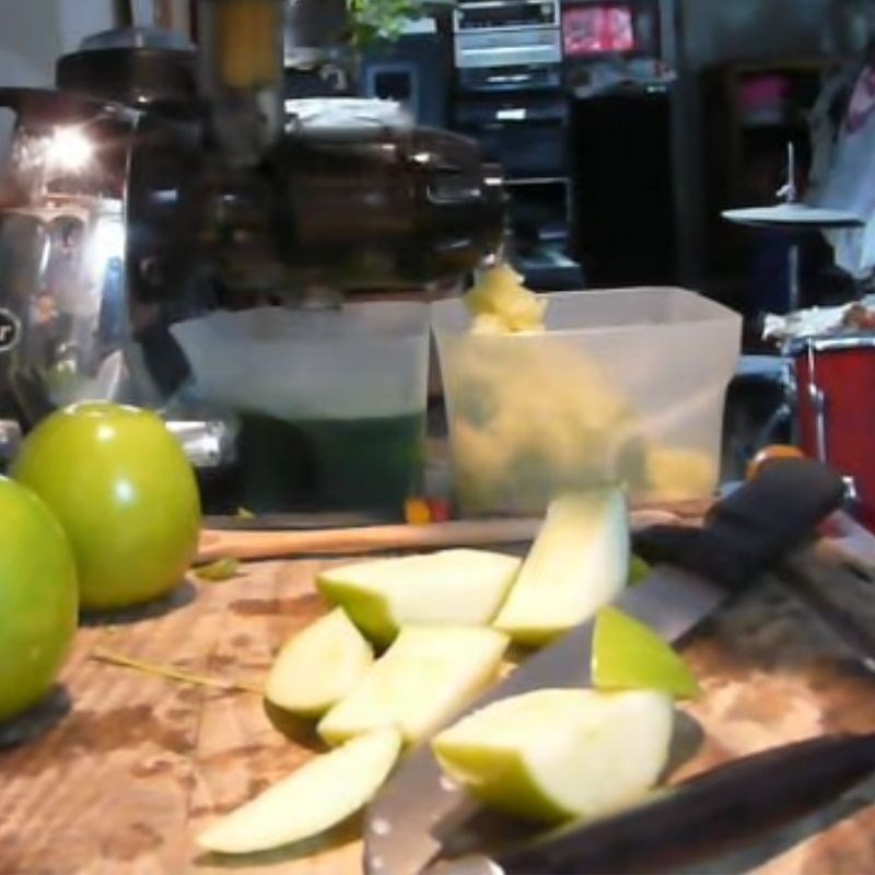 Bước 1 Sơ chế nguyên liệu Nước ép măng tây táo dưa leo