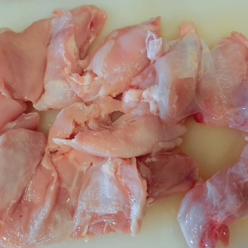 Bước 1 Sơ chế và ướp gà Gà rán KFC