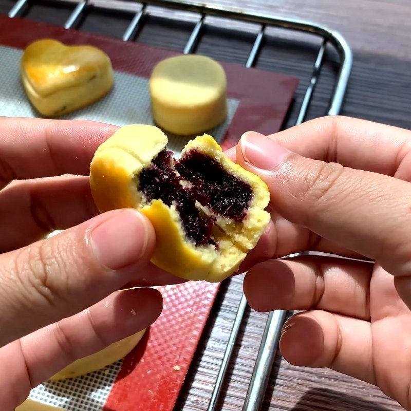 Bước 6 Thành phẩm Bánh dứa Đài Loan nhân việt quất