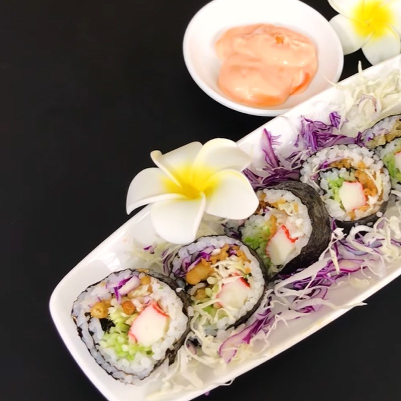Bước 5 Thành phẩm Sushi thanh cua bắp cải
