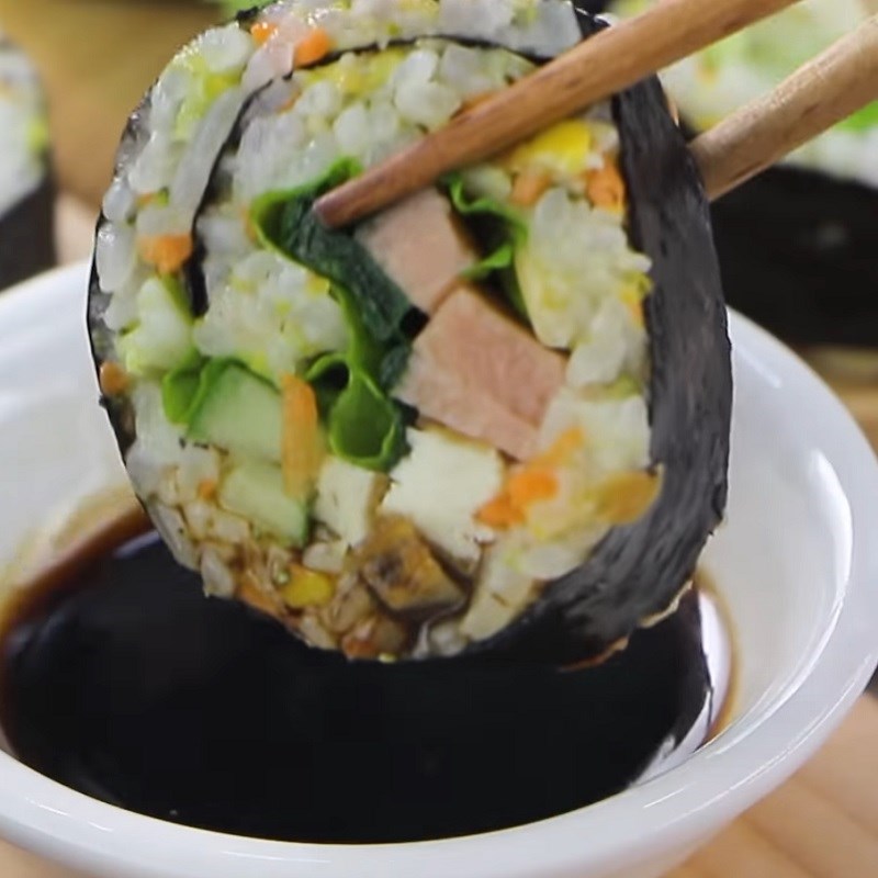 Bước 5 Thành phẩm Sushi chay cơm trộn rau củ