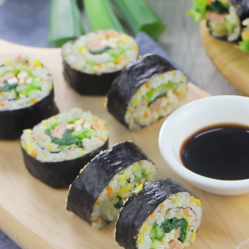 Bước 5 Thành phẩm Sushi chay cơm trộn rau củ