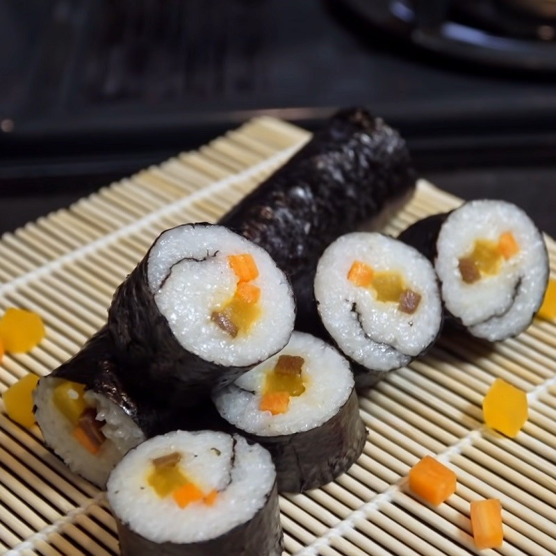 Bước 3 Thành phẩm Sushi chay ngưu bàng cải chua
