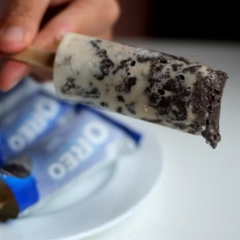 Bước 4 Trang trí Kem oreo que